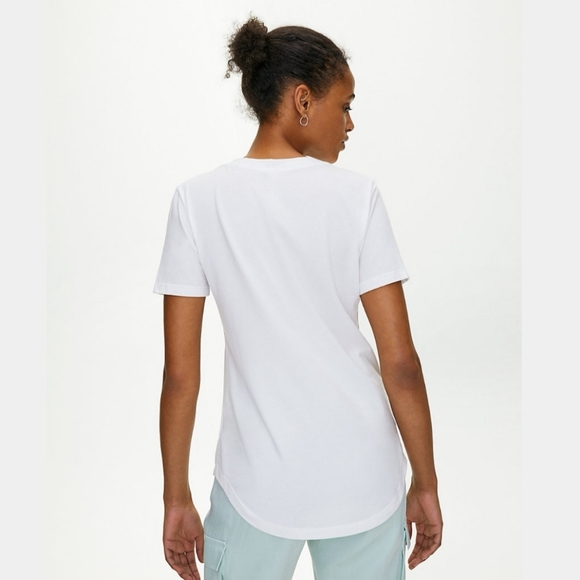 Babaton Foundation V Neck Linen Shirt - Picture 3 of 4